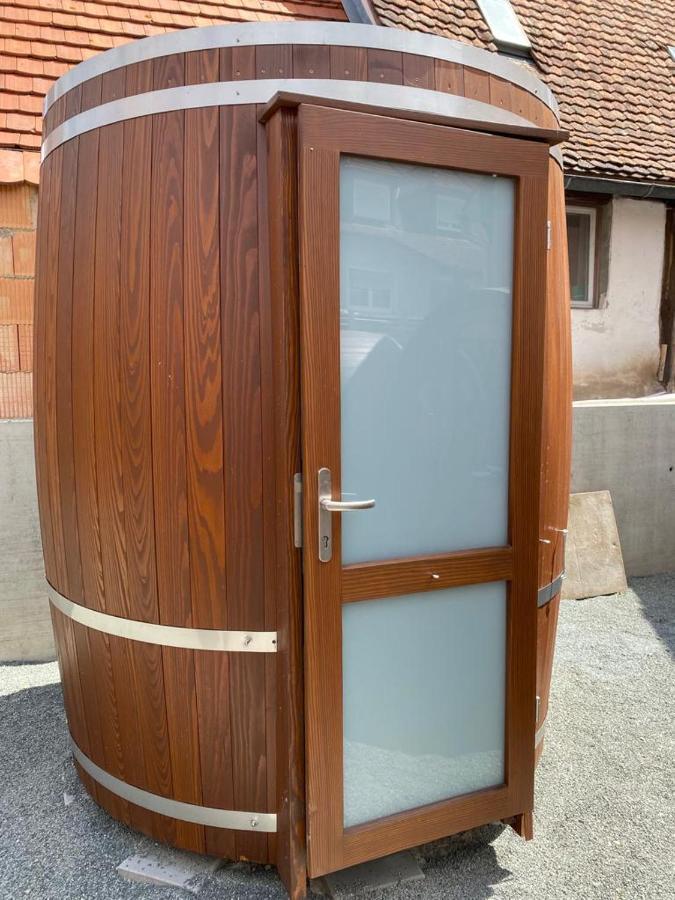 Schlafen Im Weinfass Apartamento Ipsheim Exterior foto