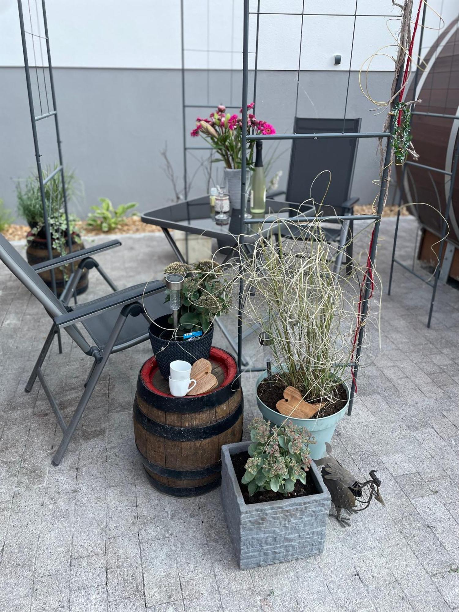 Schlafen Im Weinfass Apartamento Ipsheim Exterior foto